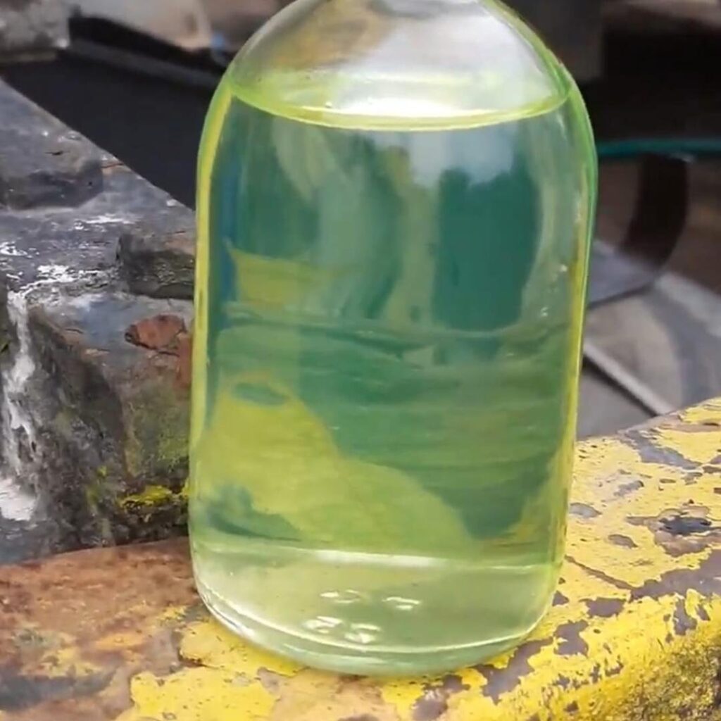 Is it allowed to buy petrol/diesel in glass bottles?