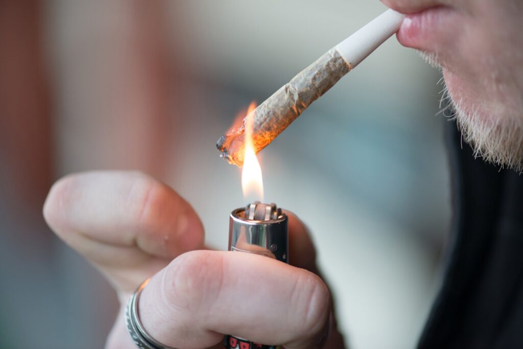Does smoking enhance creativity