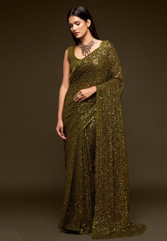 Styling and Accessorizing Tips: Wear Saree with a Heavy Blouse