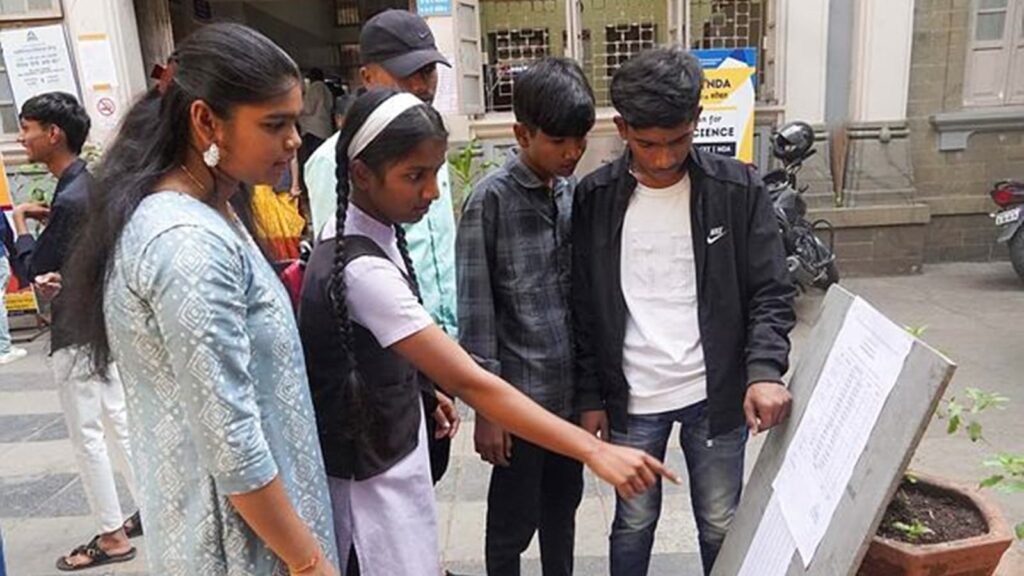 How Did Students and Teachers Respond cancel SSC Phase 13 exams?