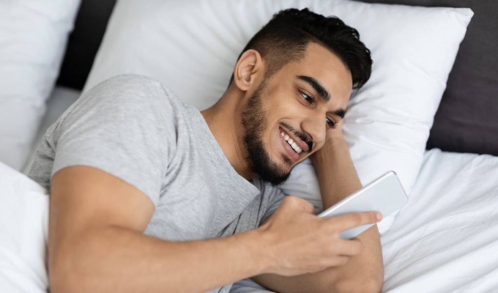 Things to Avoid When Sending Photos: Send photo to favorite person