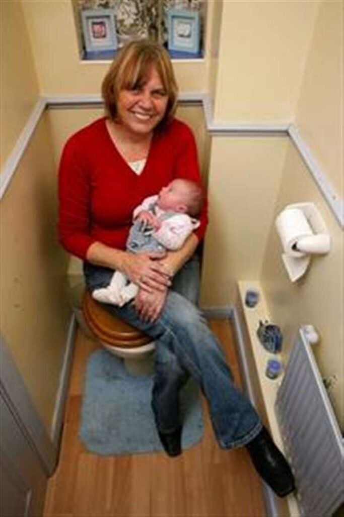 Tips for Mothers Who Struggle with Bathroom Privacy: Moms Pee in Front of Their Kids